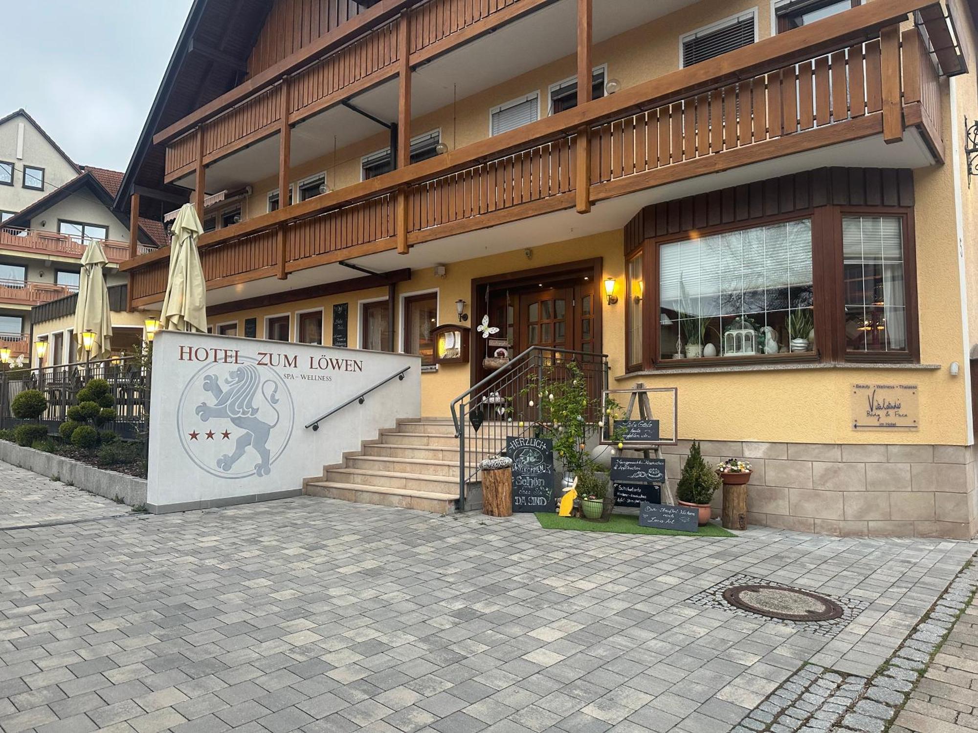 Gasthof - Hotel Zum Loewen Schwabthal Exterior photo
